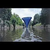 sculpture on the river Ljubljanica, photo 3 of 4